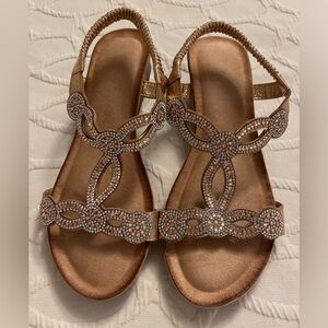 NWT Champagne Sparkle Sandals